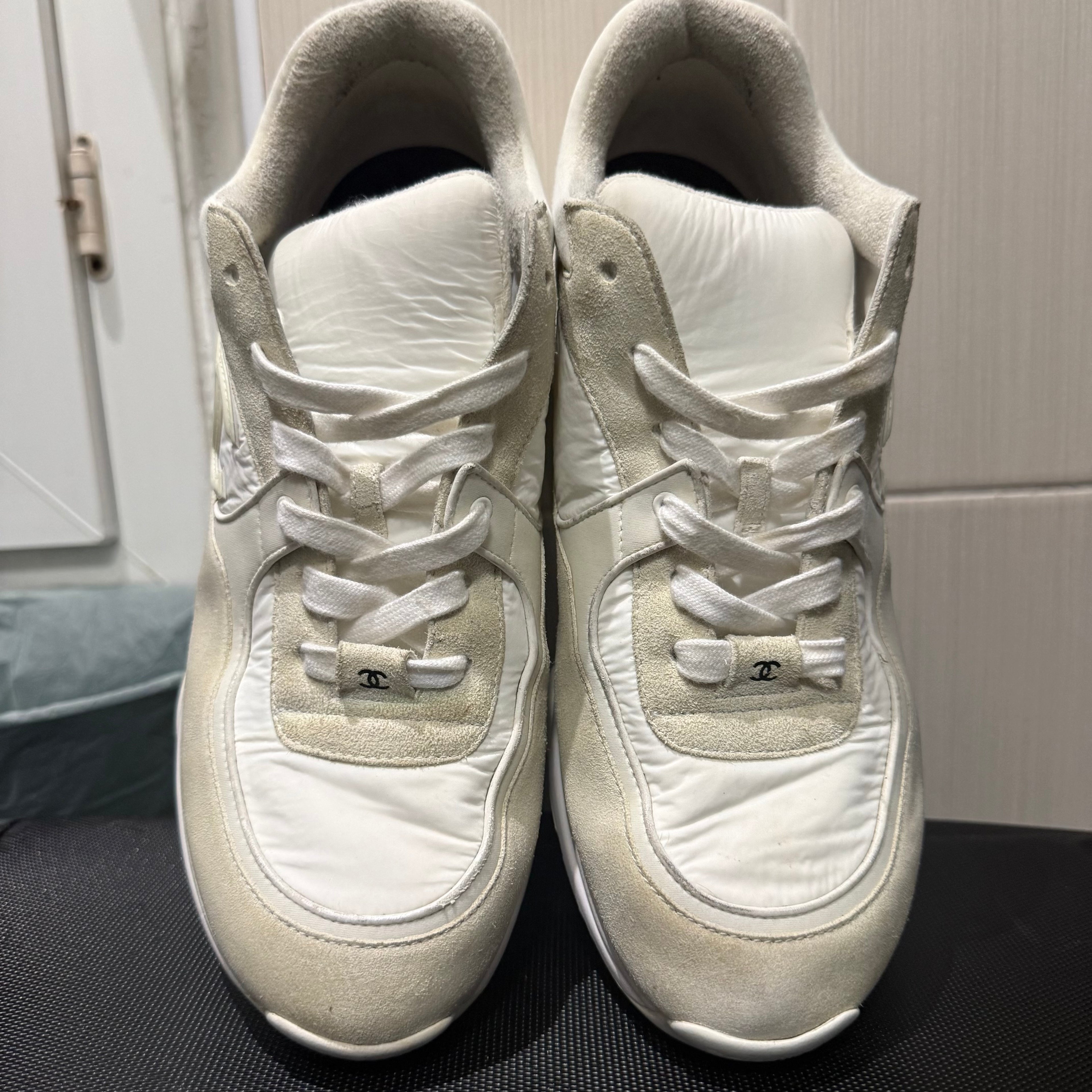 Chanel CC Logo Sneaker Cream White Size 11 (44 EU)