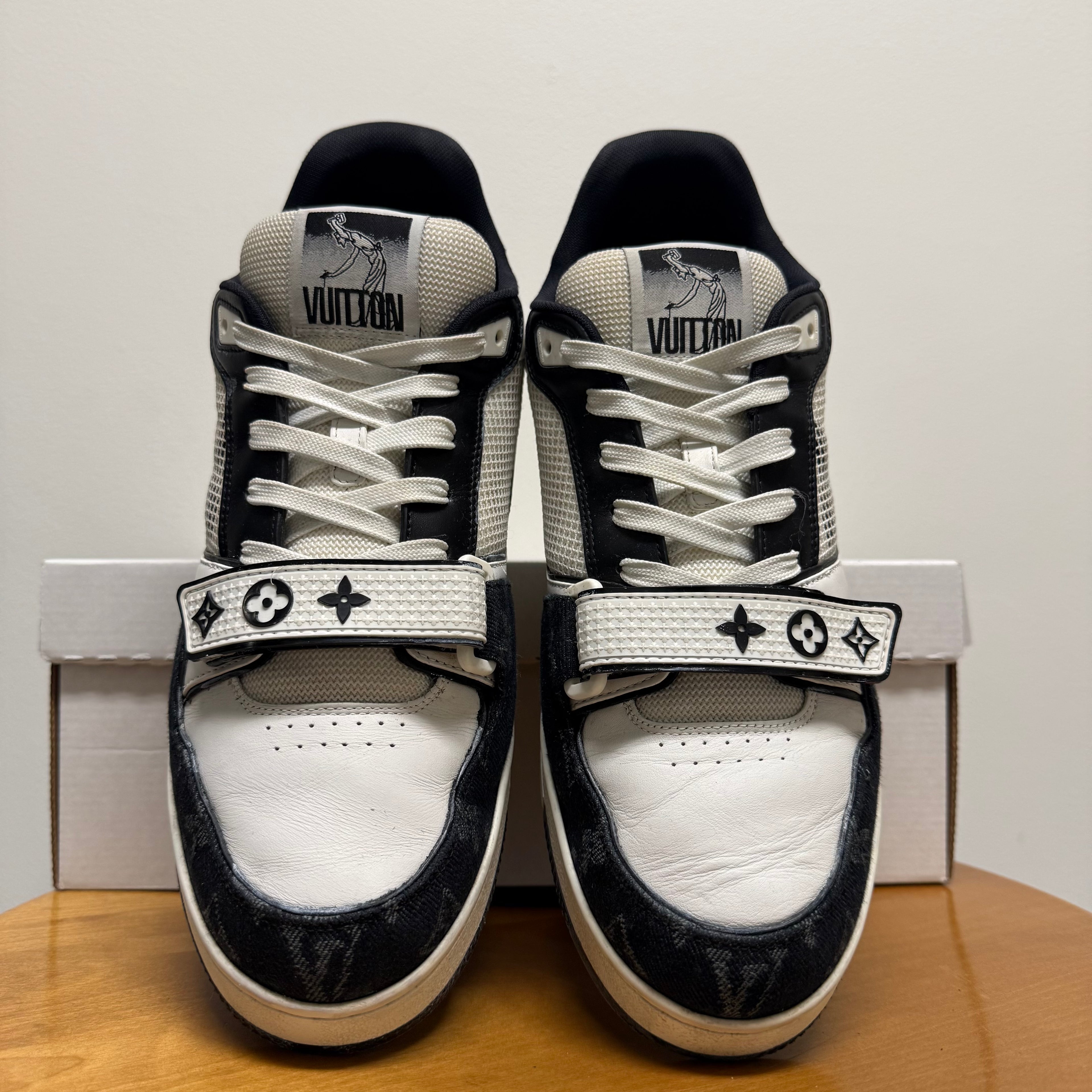 Louis Vuitton LV Trainer Sneaker Black/White Size 10 US (8.5 LV) Monogram Denim & Strap