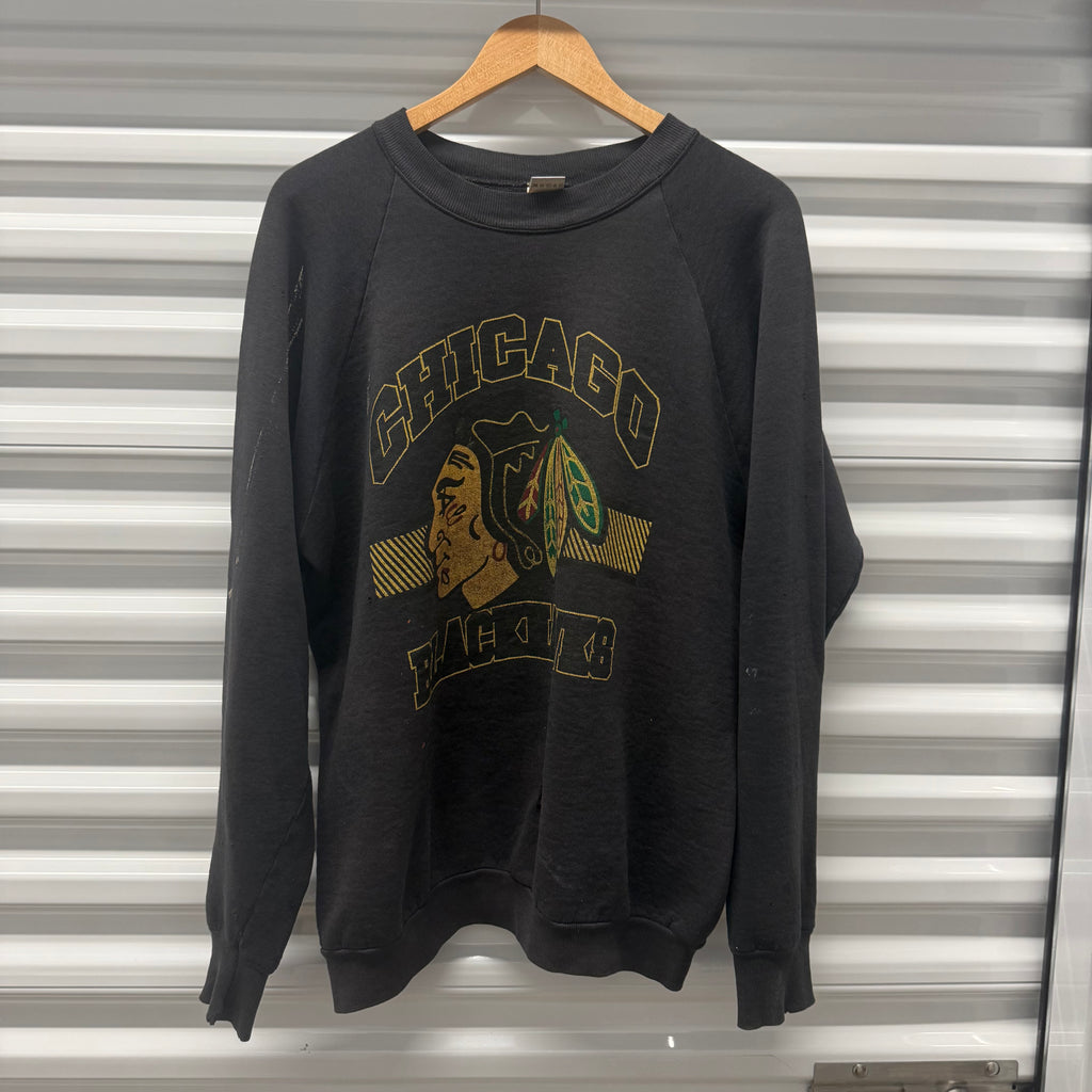 Vintage Thrashed Blackhawks Crewneck Size XL