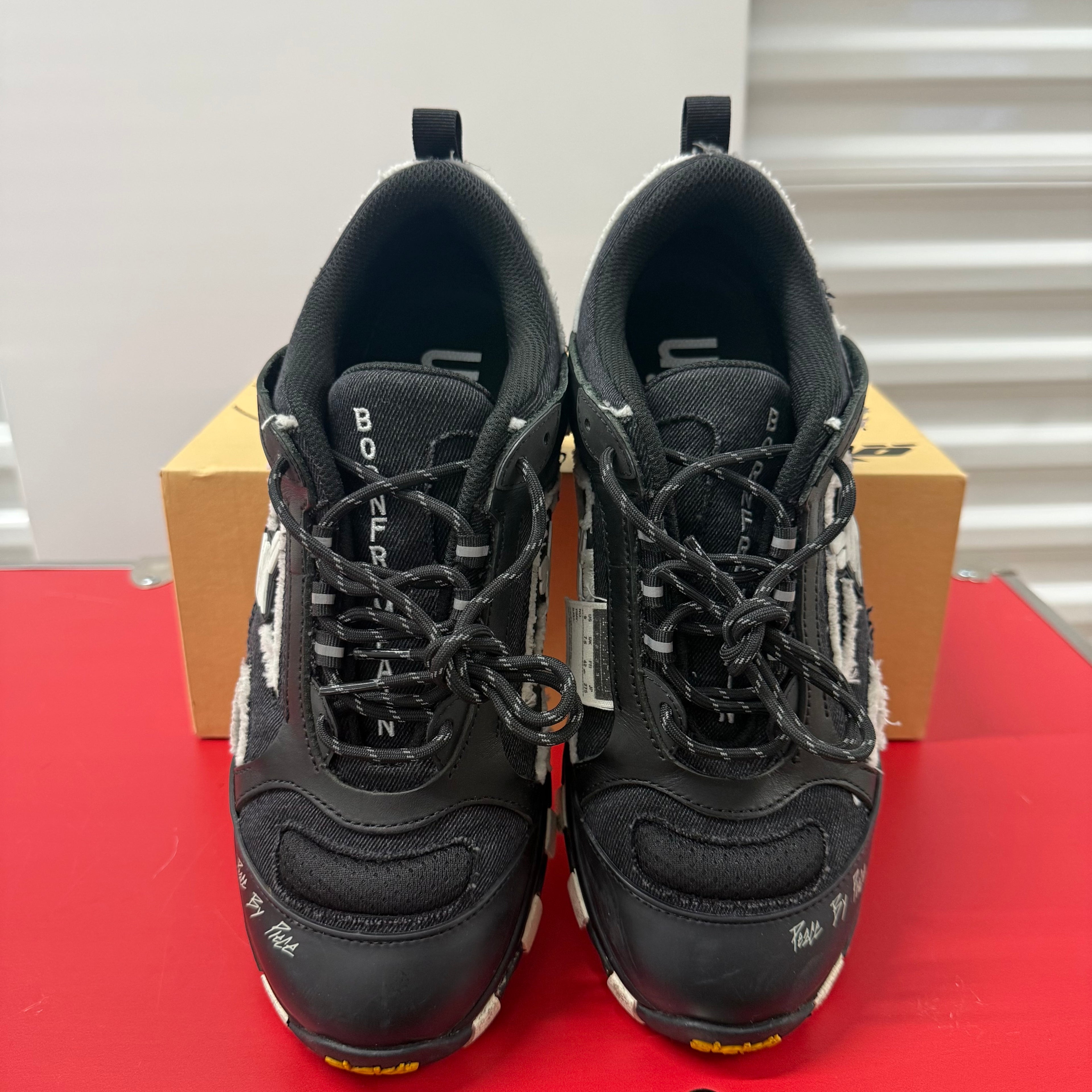 Sicko Black XVessel Hiking Shoe Size 9
