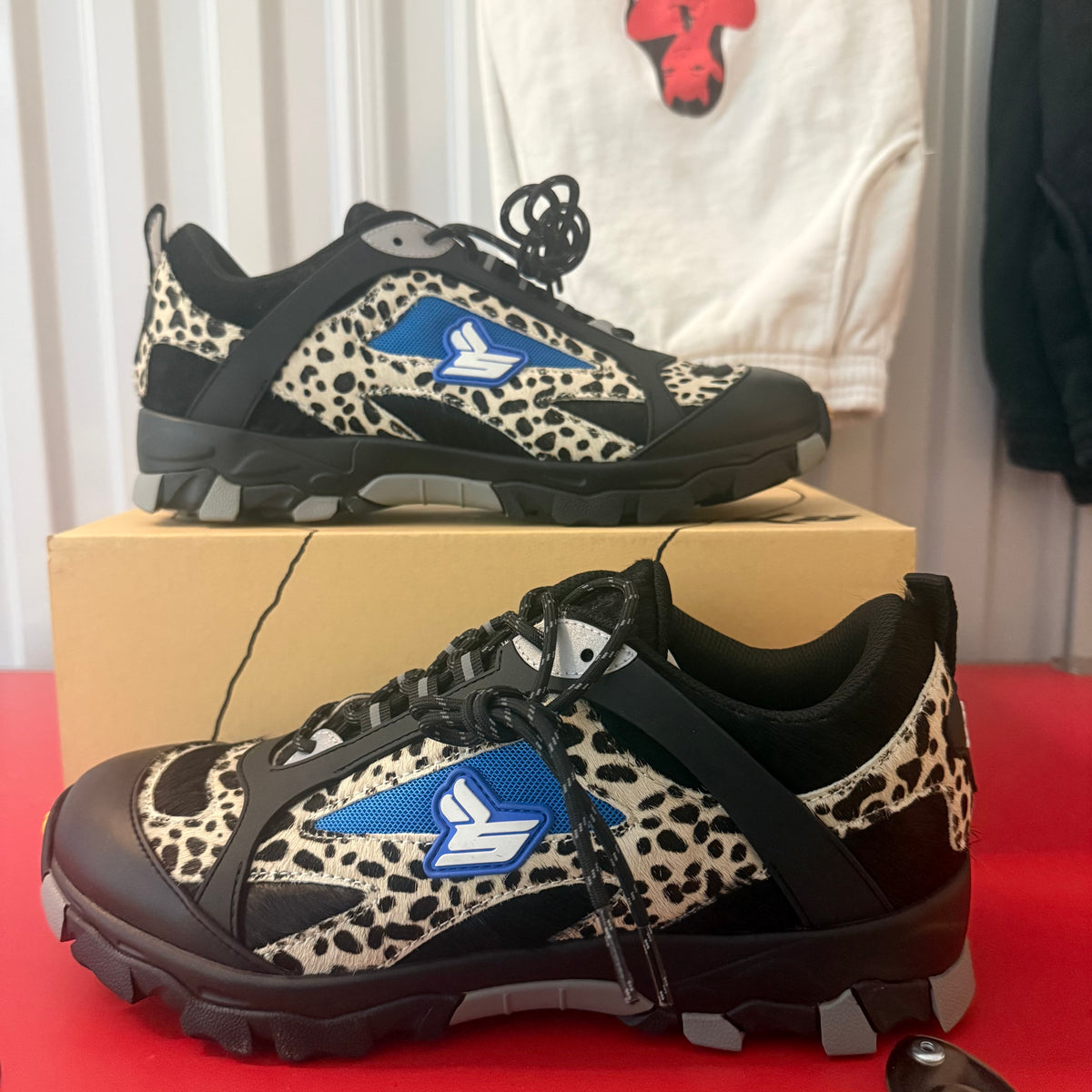 Sicko Diamond Blue Cheetah Hiking Shoe Size 11