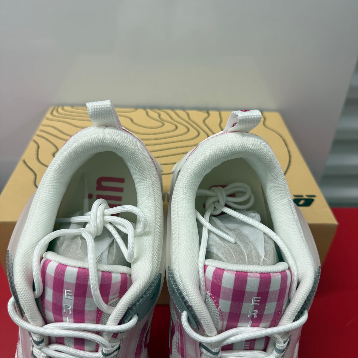 Sicko x Eric Emmanuel Pink/White Hiking Shoe Size 44 DS