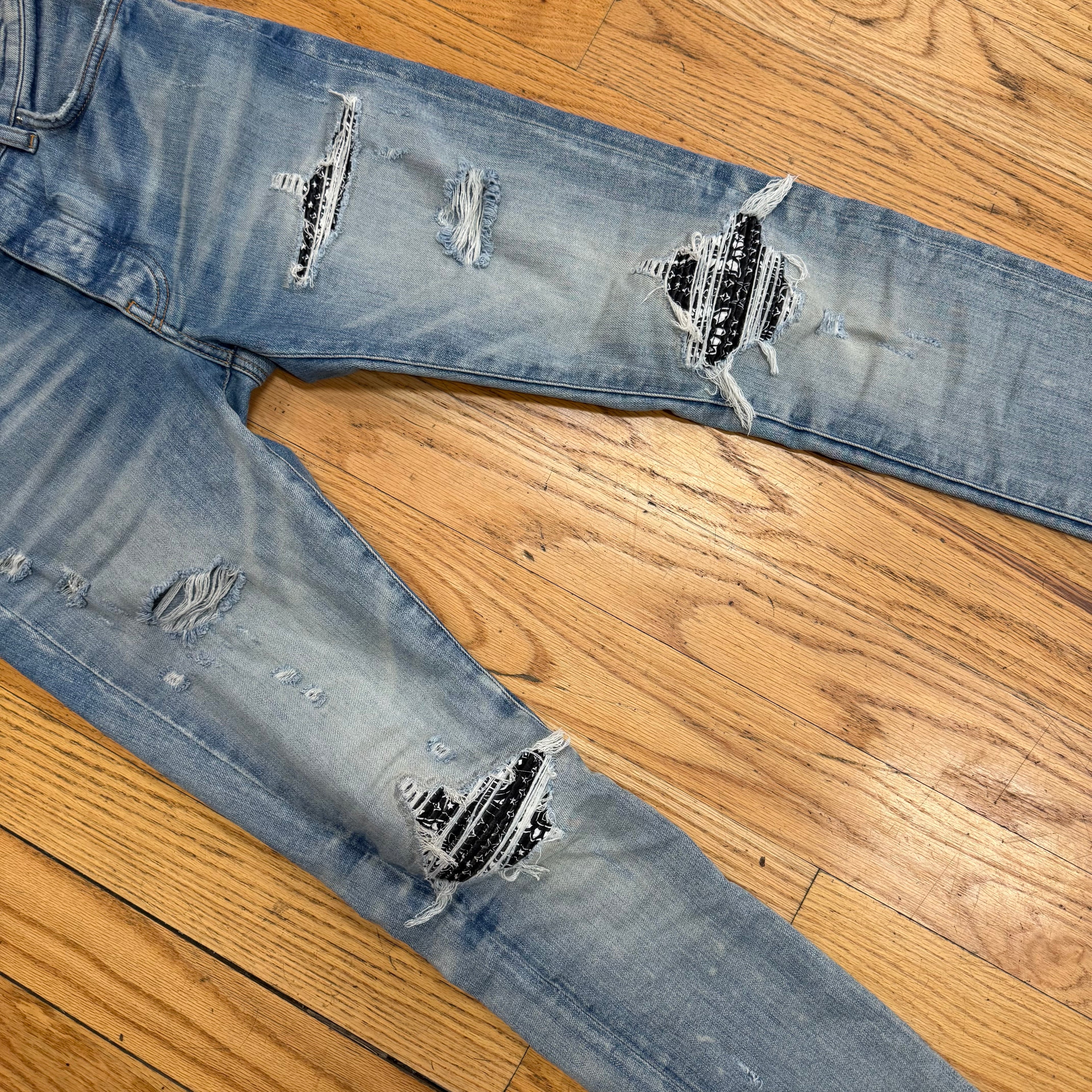 Amiri MX1 Blue Denim Black Paisley Patch Size 28