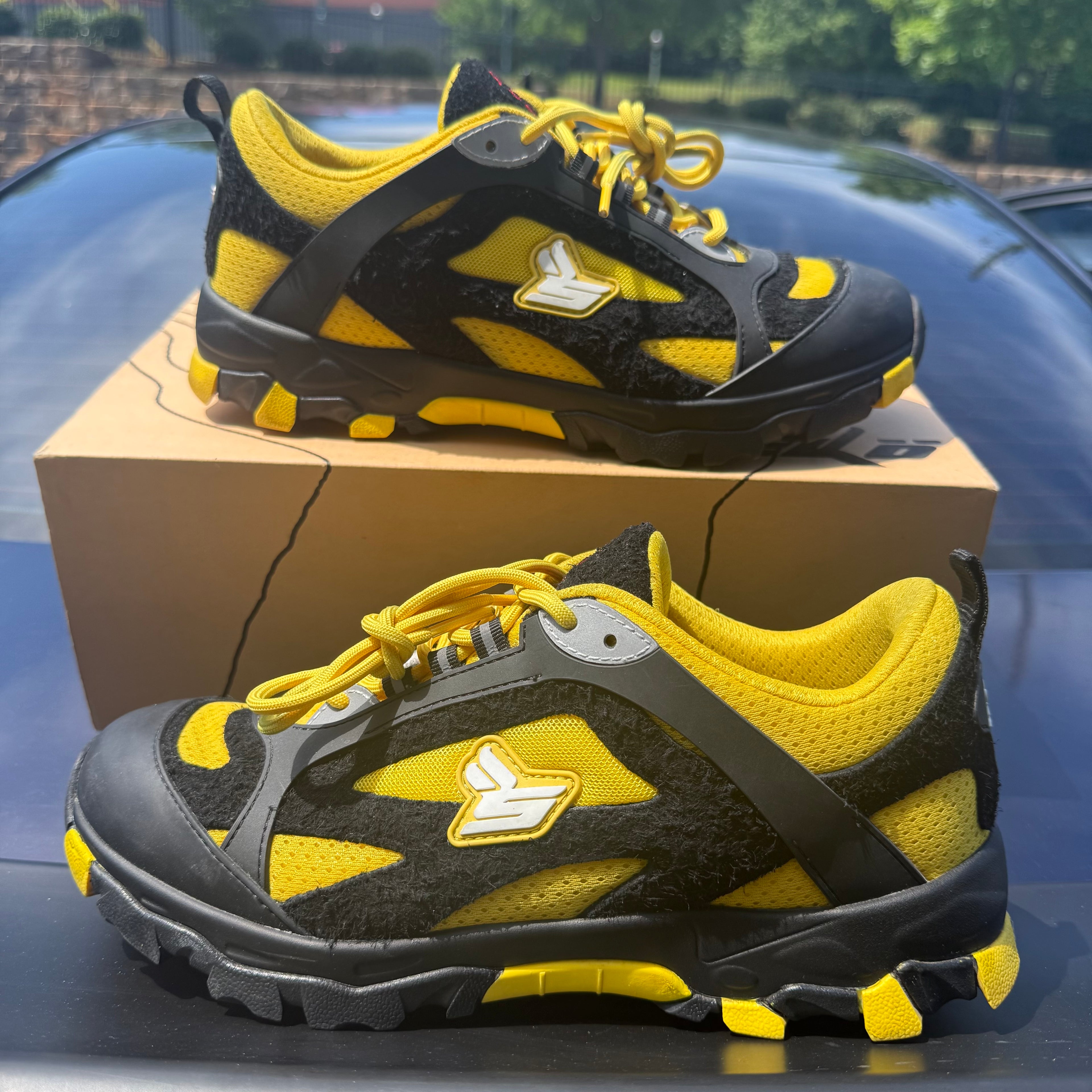 Sicko Hiking Shoe Lightning Yellow Size 9