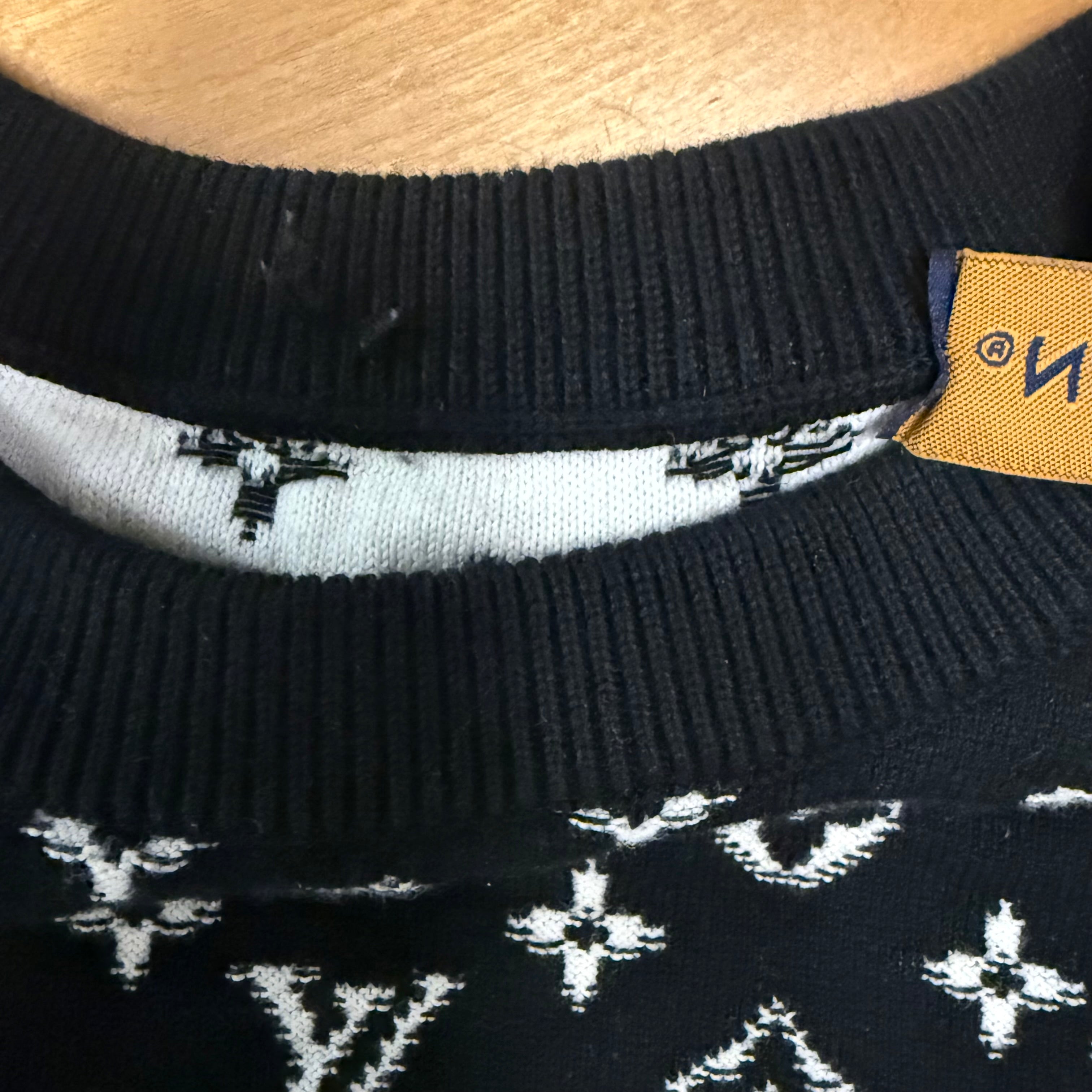 Louis Vuitton Black Gradient Monogram Cotton Crewneck Sz Small