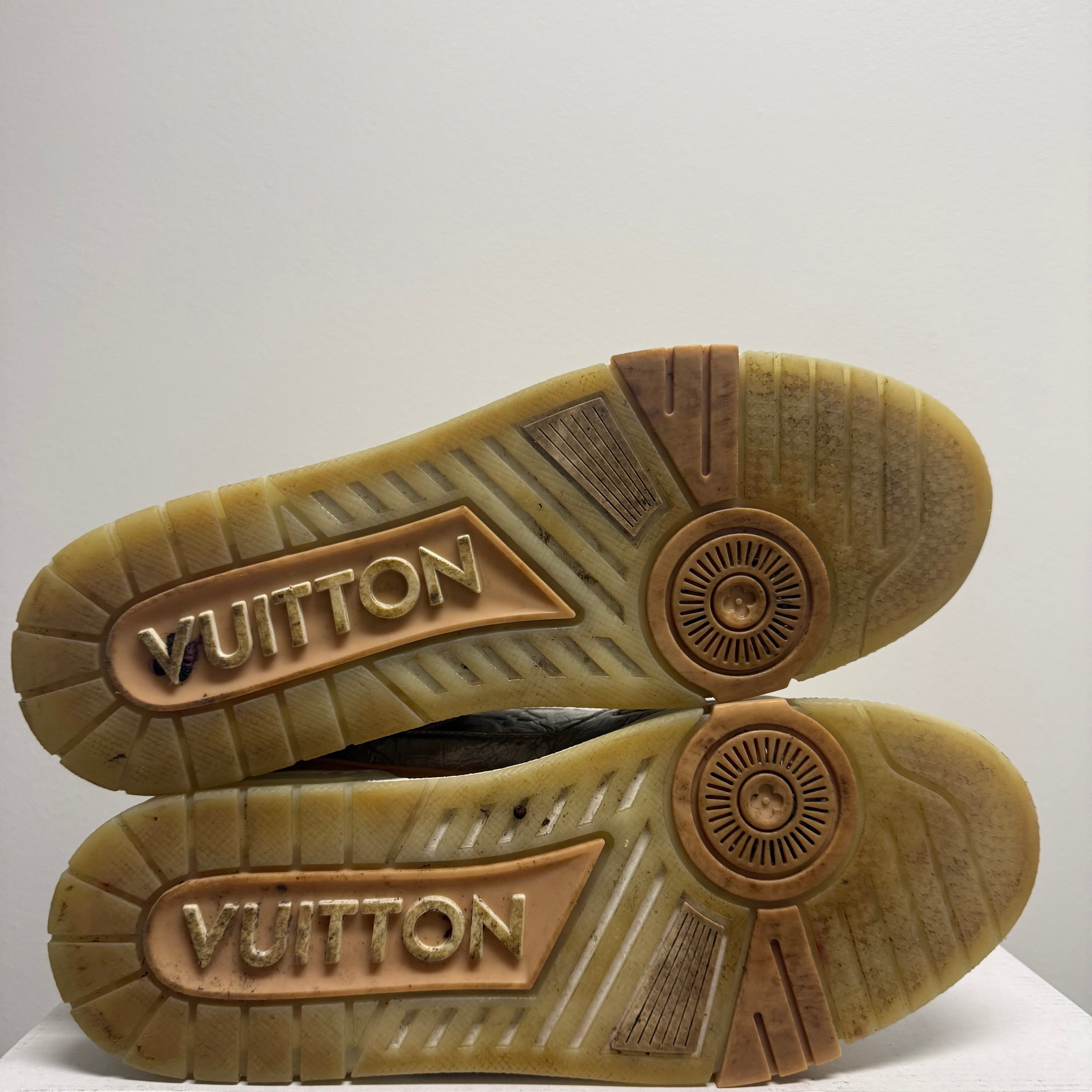 Louis Vuitton Tan Silver Trainer Sz 10 (8.5 LV)