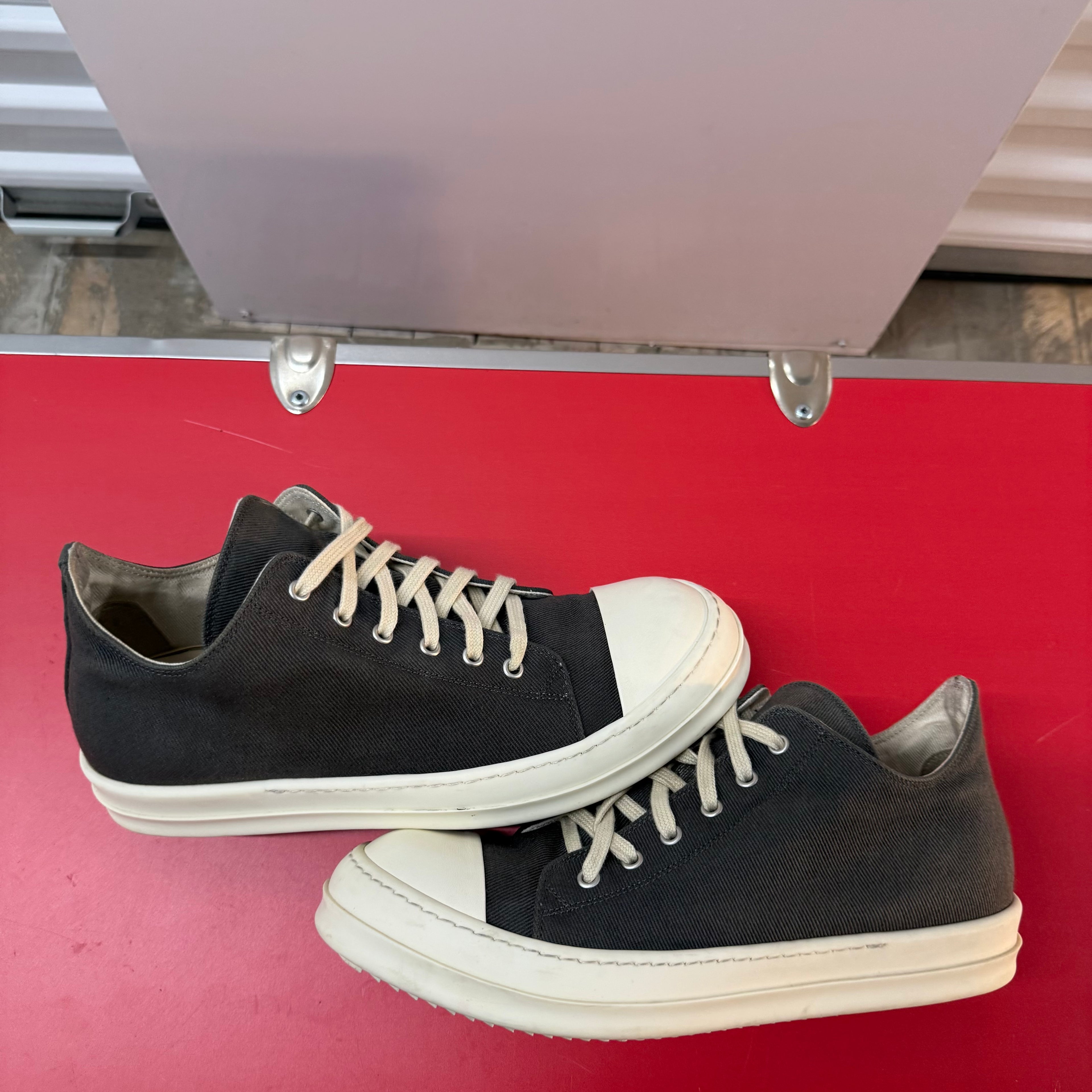 Rick Owens DRKSHDW Gray Hollywood Low
Sneaks Sneakers Size 10 (43)