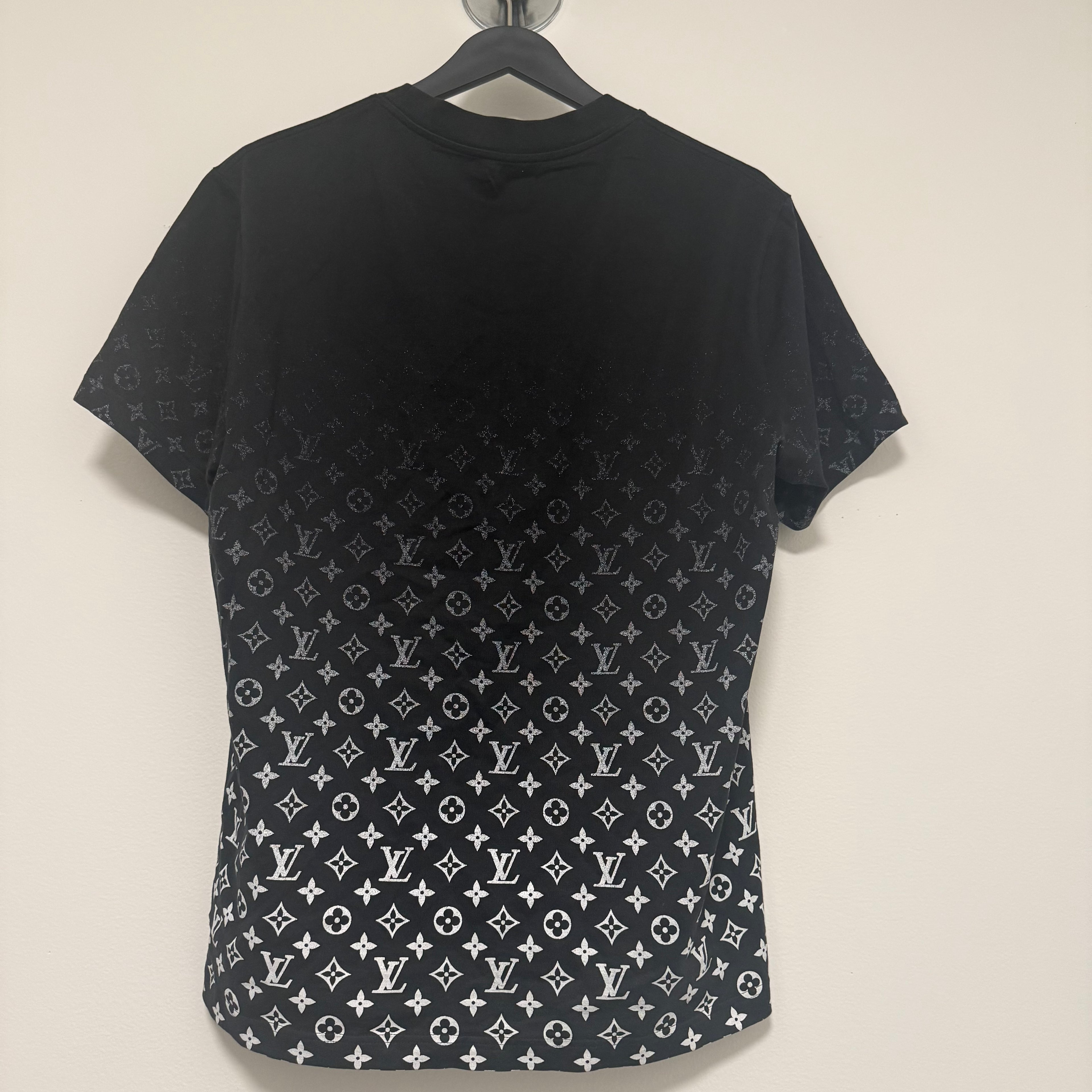 Louis Vuitton Monogram Gradient Black T-Shirt Sz Large