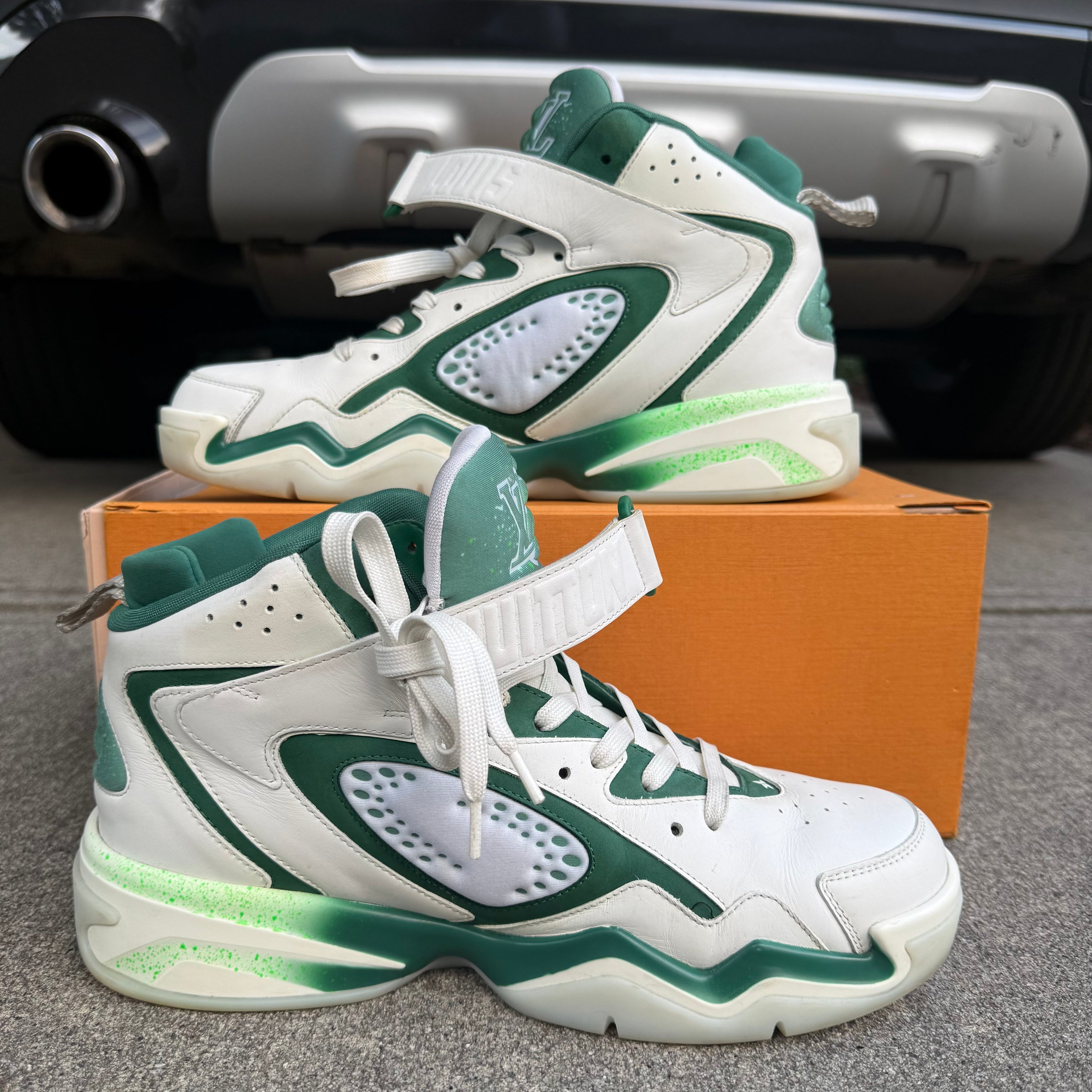 Louis Vuitton Trainer 2 Green White Size 8 LV