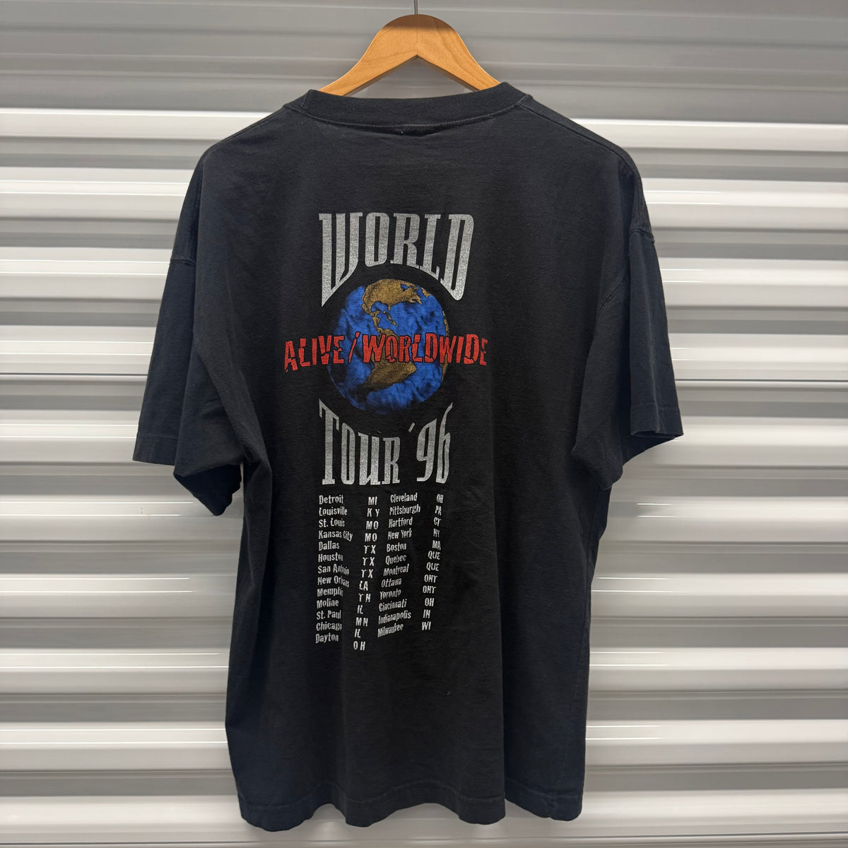 Vintage Kiss 1996 World Alive Tour Size XL