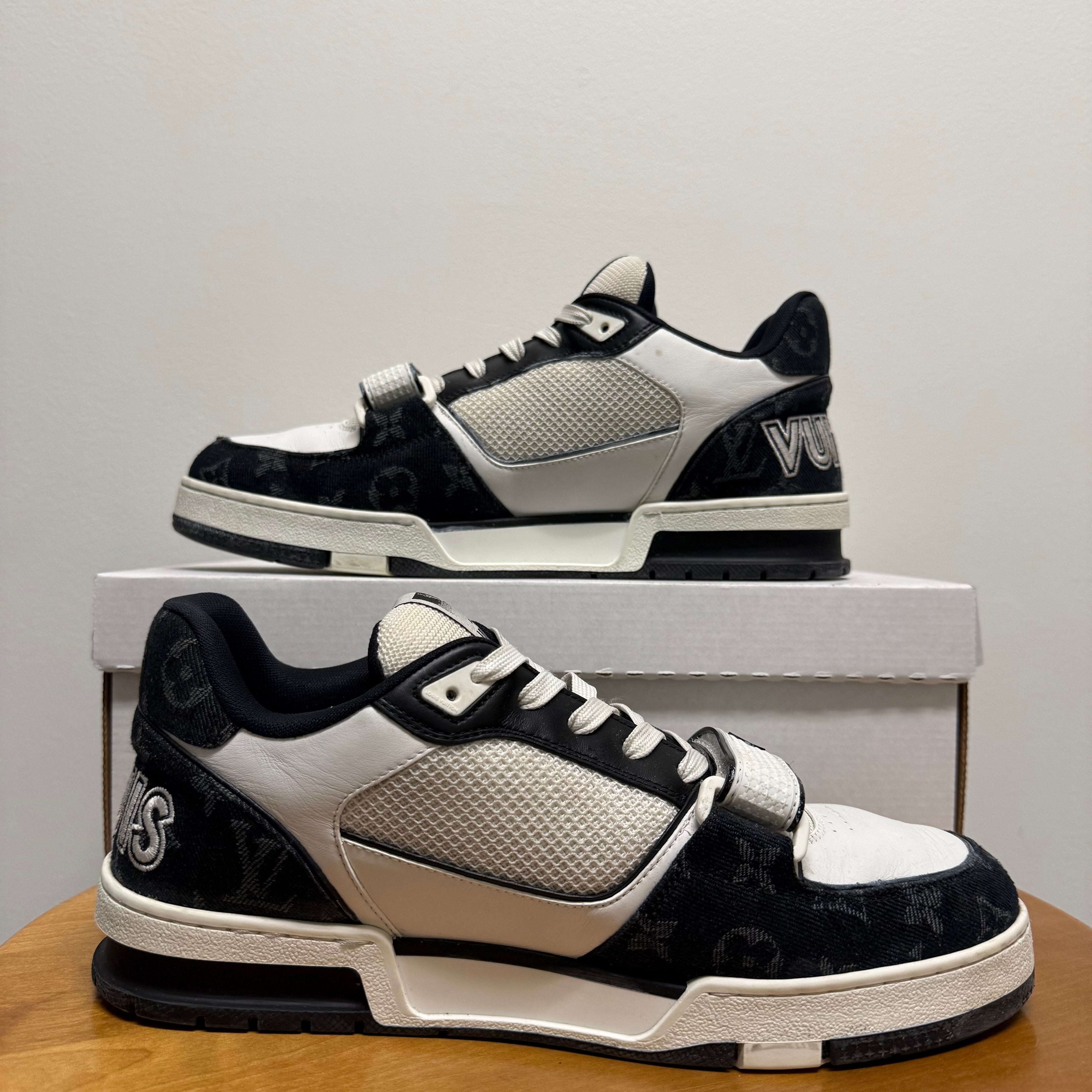 Louis Vuitton LV Trainer Sneaker Black/White Size 10 US (8.5 LV) Monogram Denim & Strap