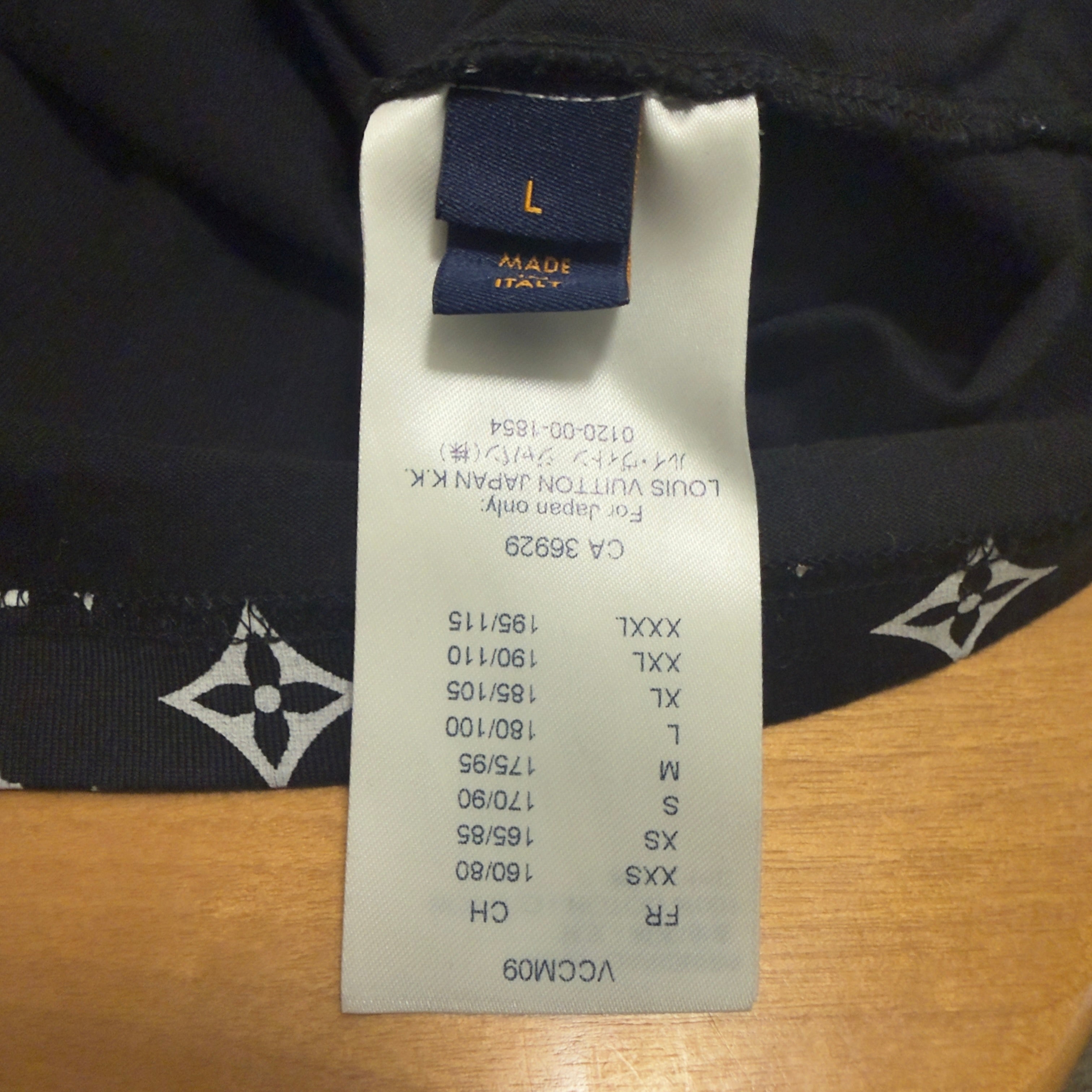 Louis Vuitton Monogram Gradient Black T-Shirt Sz Large