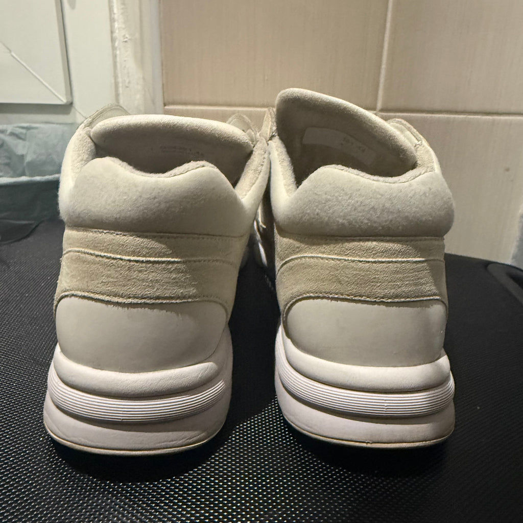 Chanel CC Logo Sneaker Cream White Size 11 (44 EU)