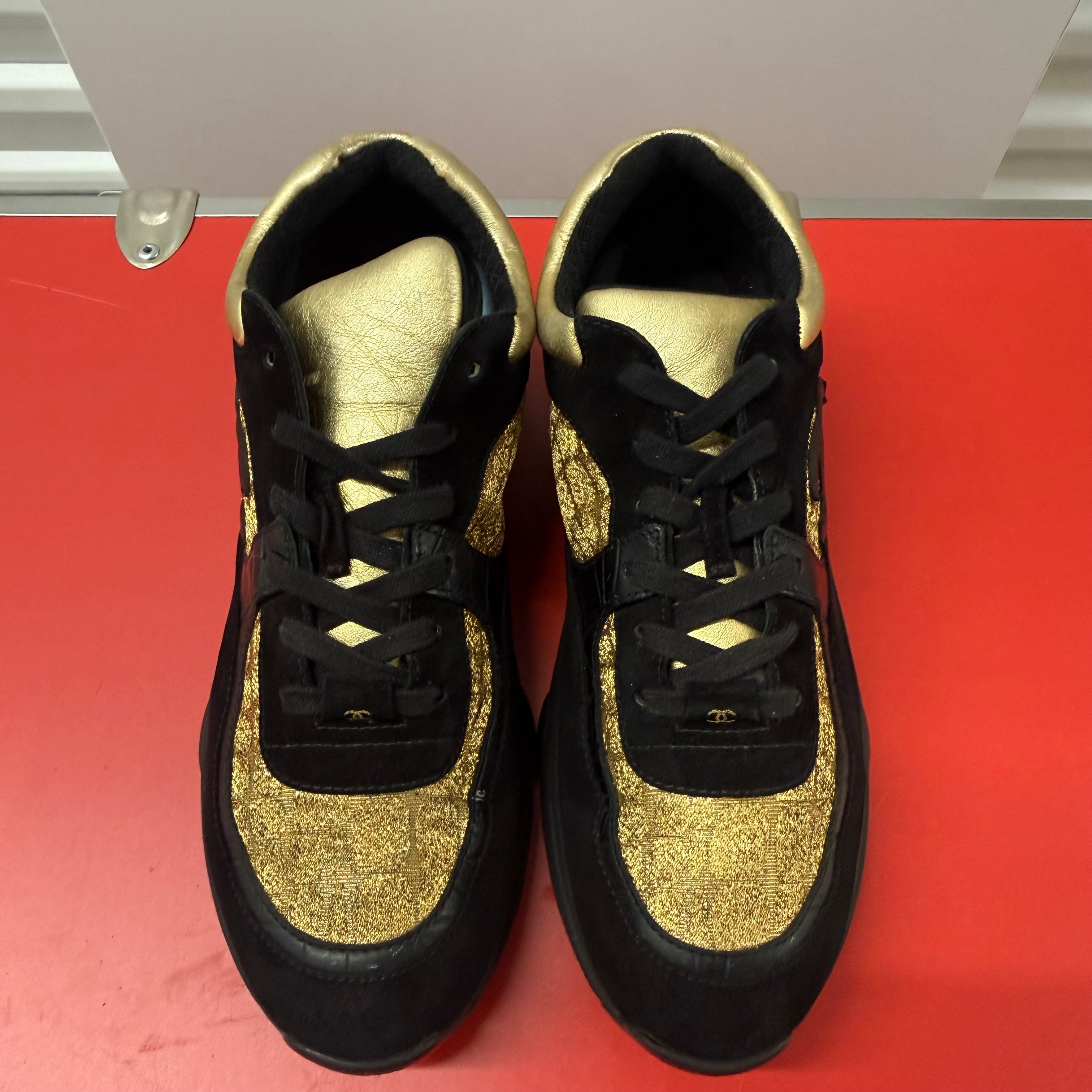 Chanel Black/Gold Trainer Size 11 (44)