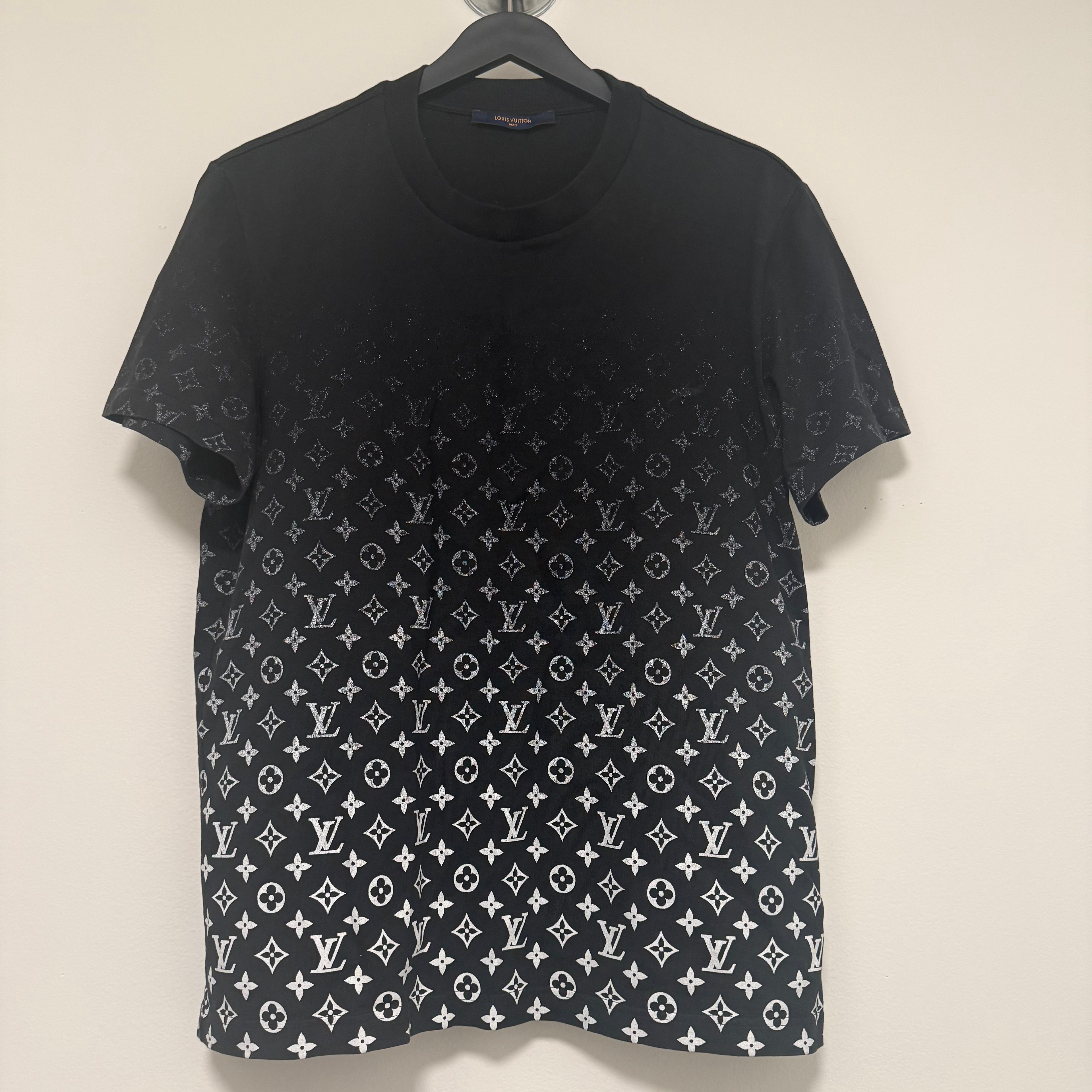 Louis Vuitton Monogram Gradient Black T-Shirt Sz Large