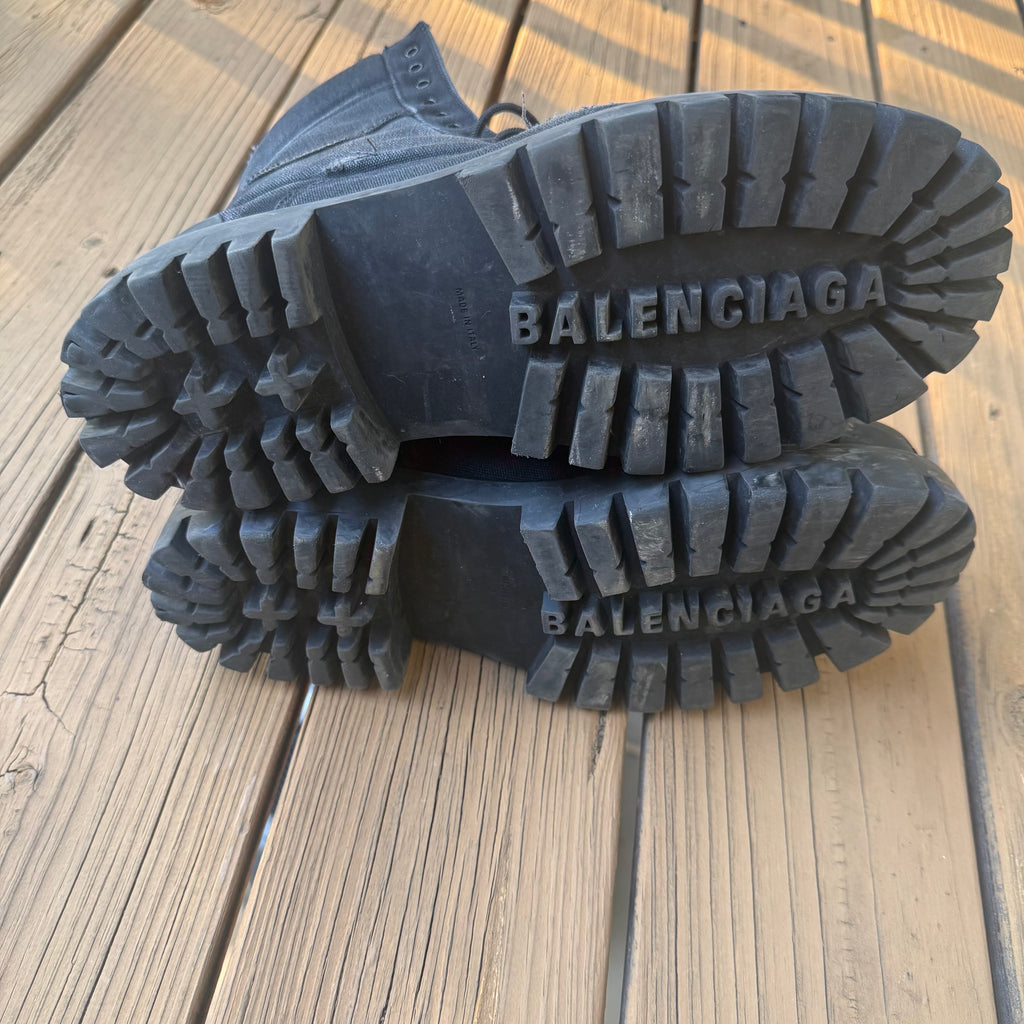 Balenciaga Black Strike Boot Size 8 (41)