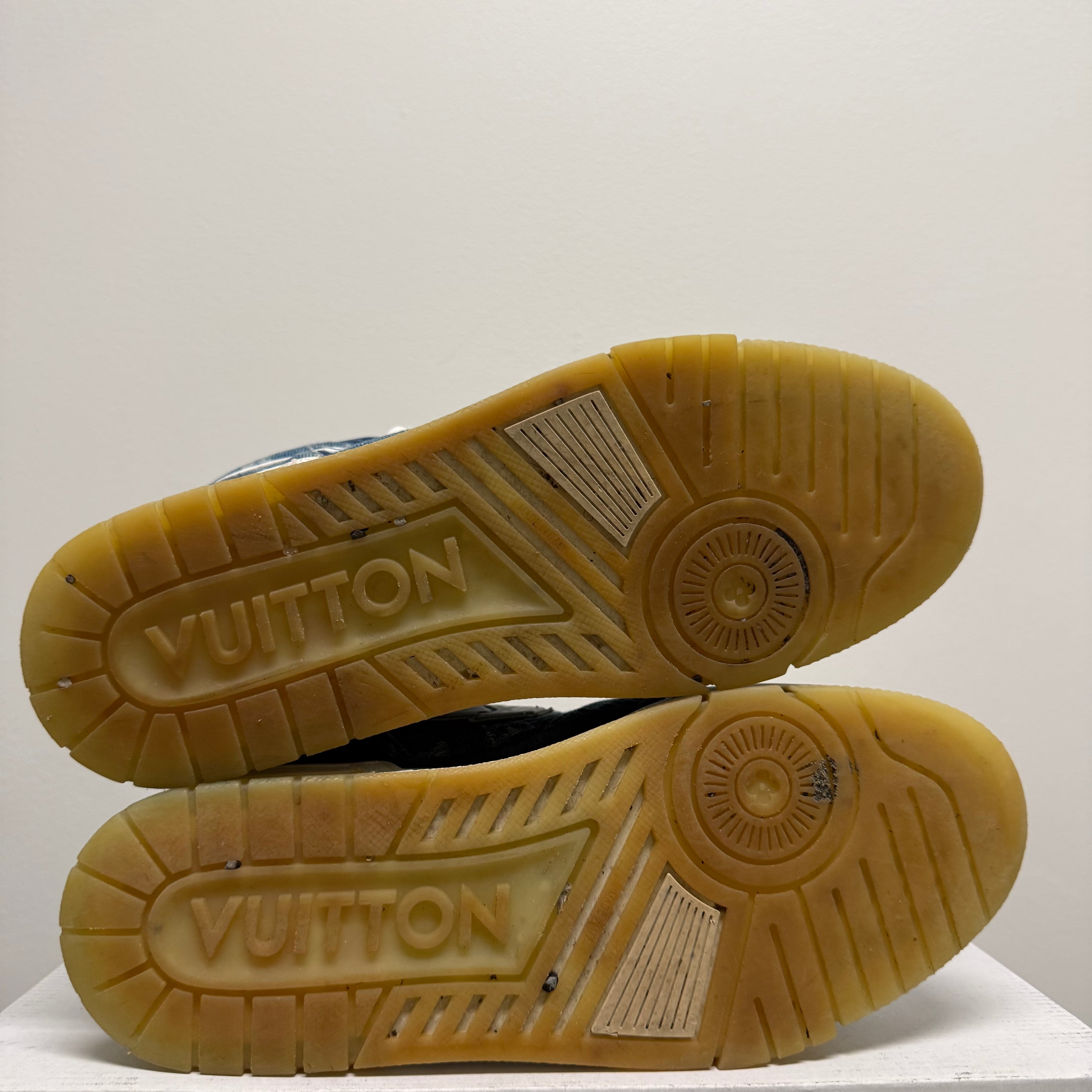 Louis Vuitton Trainer Denim Monogram Blue White Sz 8.5 (7LV)