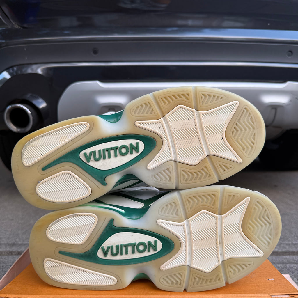 Louis Vuitton Trainer 2 Green White Size 8 LV